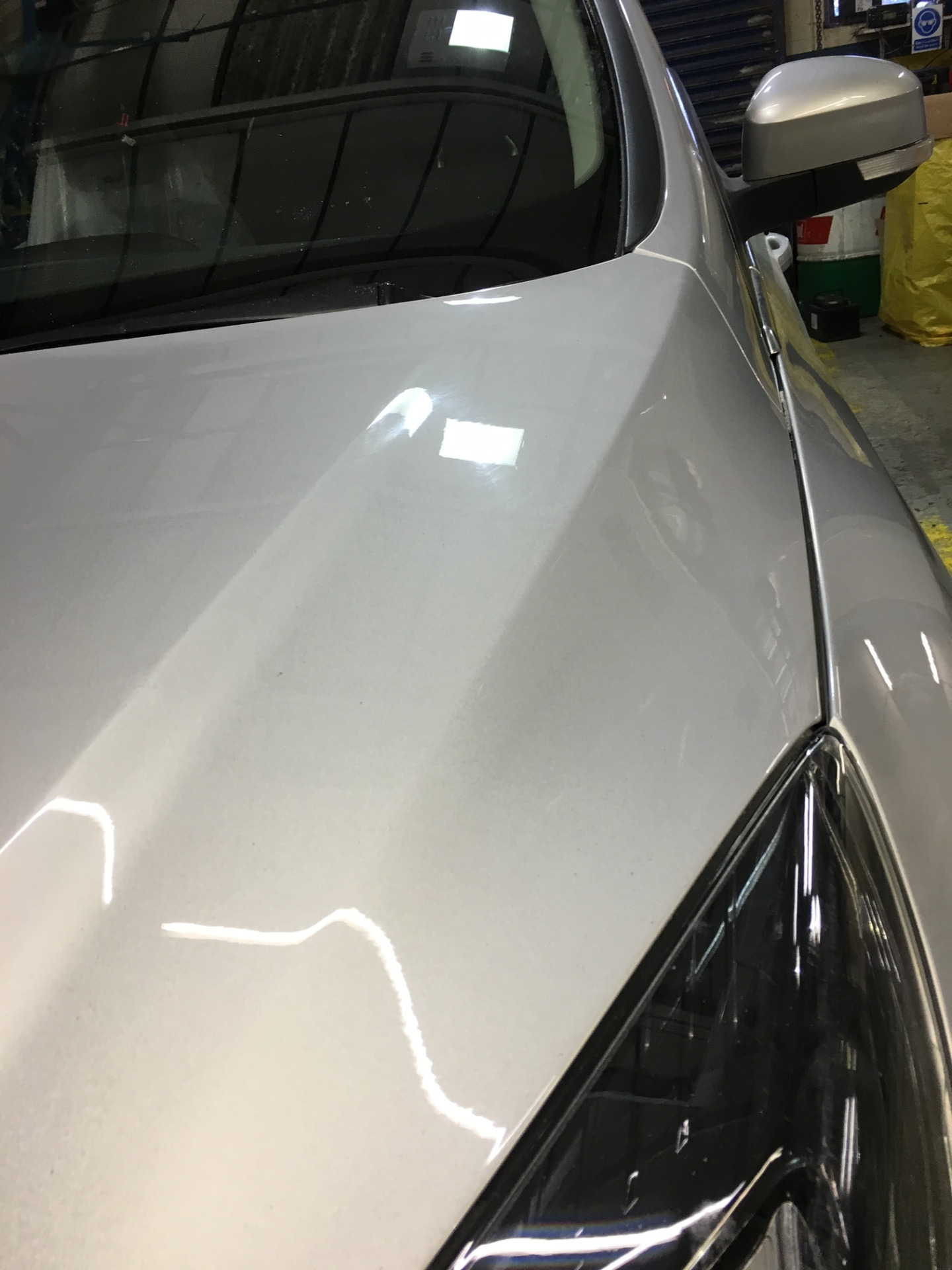 Paintless car body dent repair